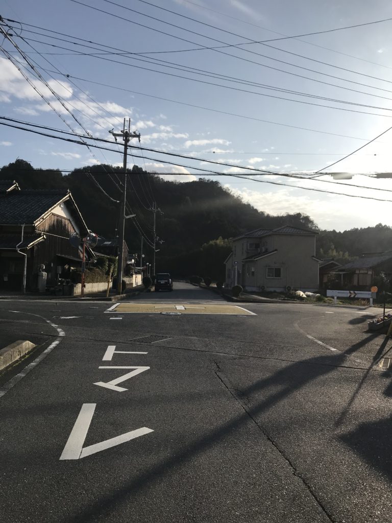 旧東海道交差点、滋賀県栗東・草津・湖南の鍼灸・オステオパシーは渋江鍼灸マッサージへの湖南市方面からのアクセス