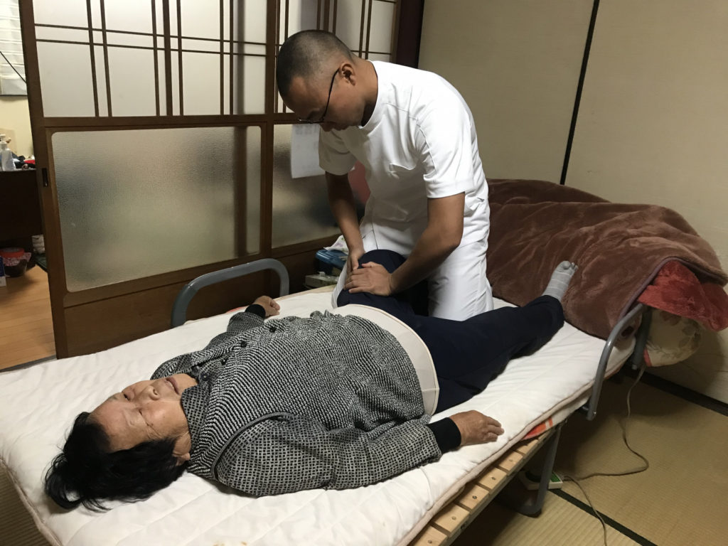 訪問治療 マッサージ 滋賀県栗東・草津・湖南の鍼灸・オステオパシーは渋江鍼灸マッサージ